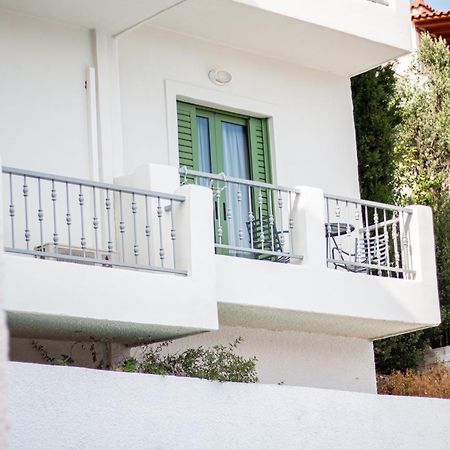 Evita'S Resort Poros Town Esterno foto
