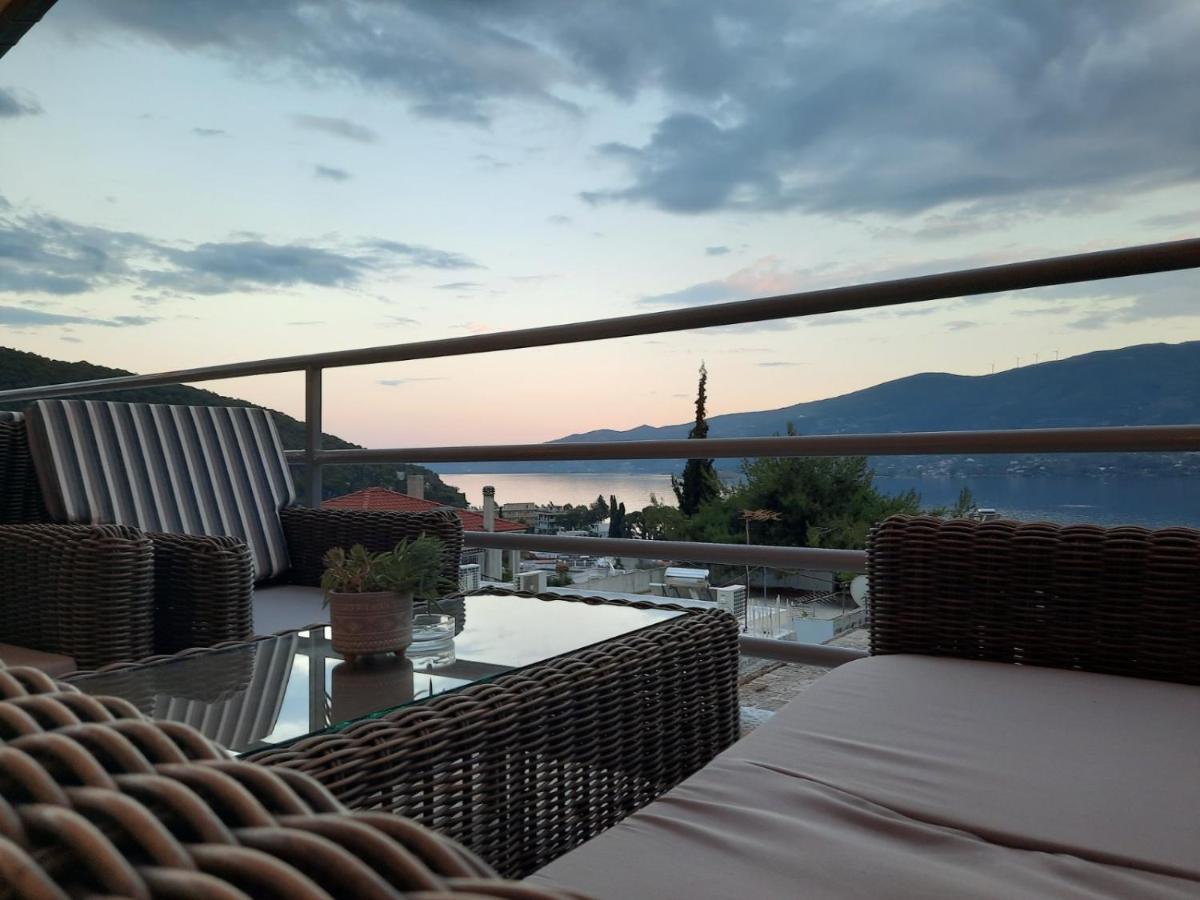 Evita'S Resort Poros Town Esterno foto
