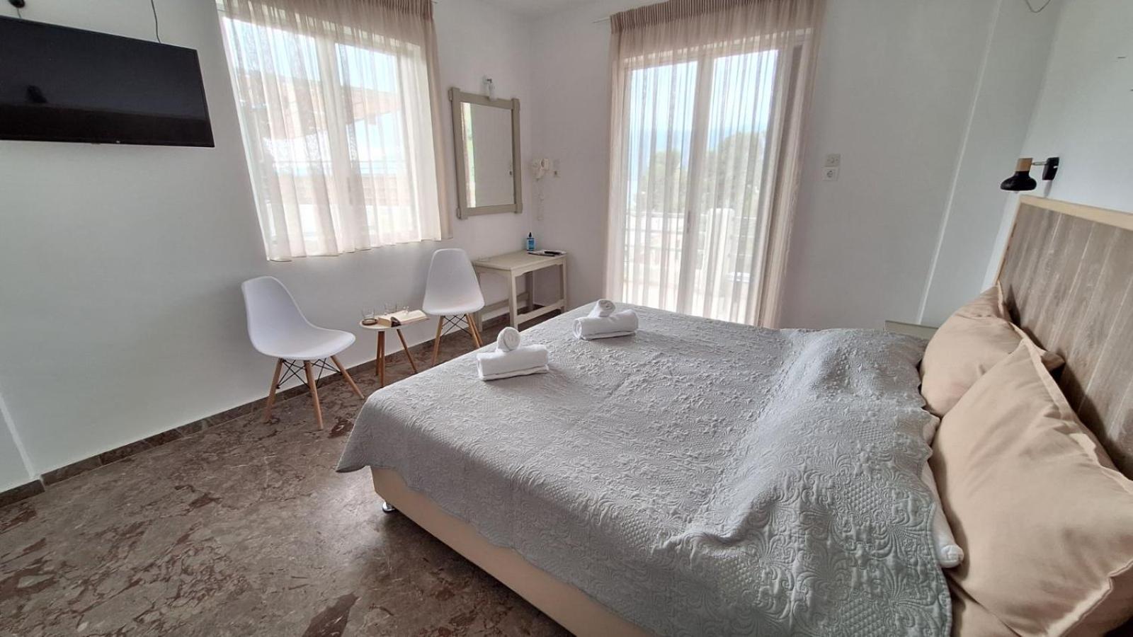 Evita'S Resort Poros Town Esterno foto